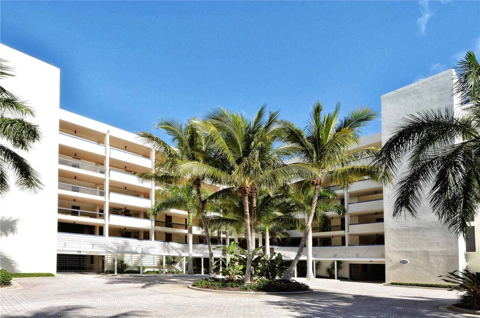 1930 HARBOURSIDE DRIVE