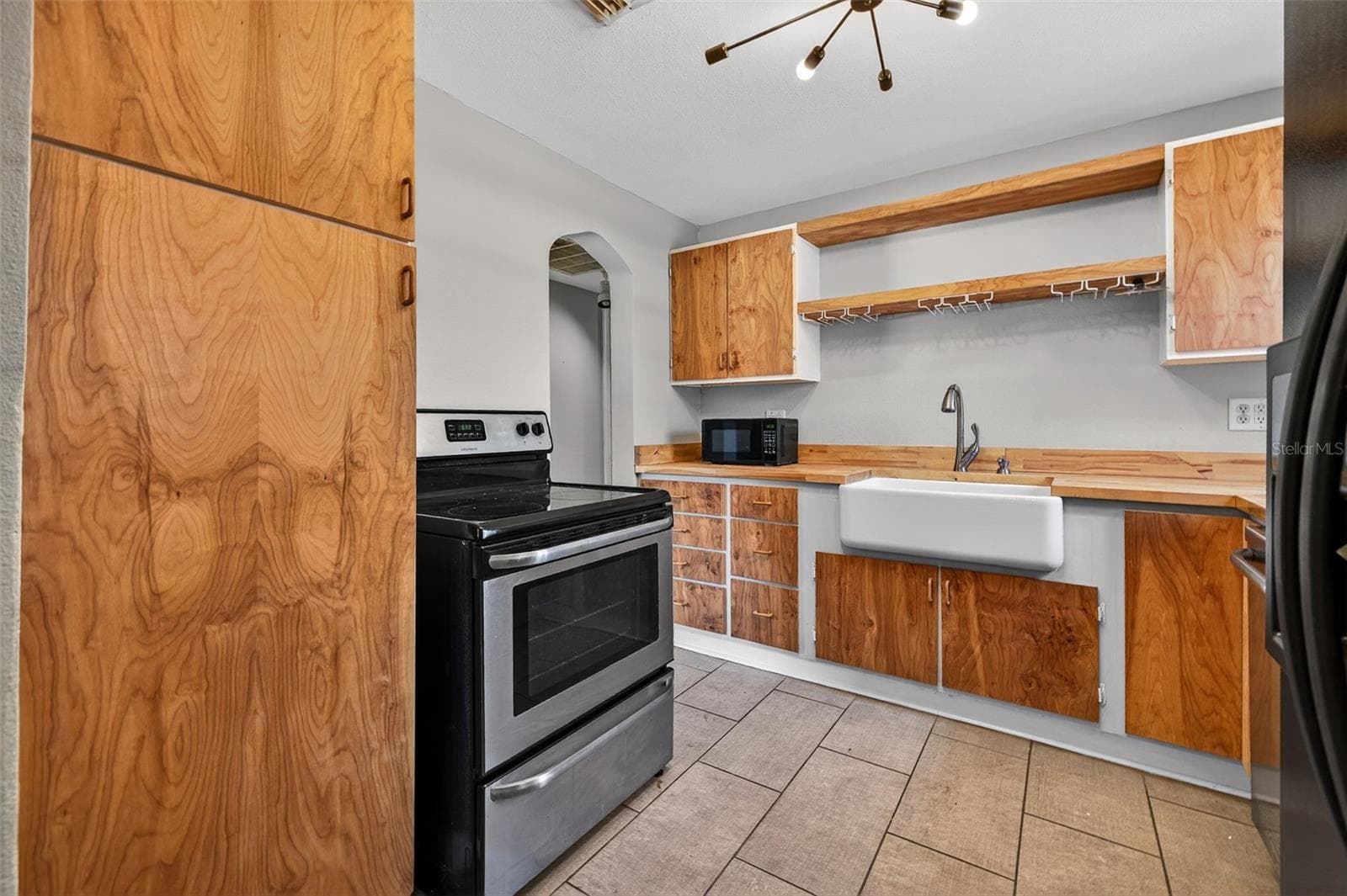 4925 2ND AVENUE — photo 8 of 40