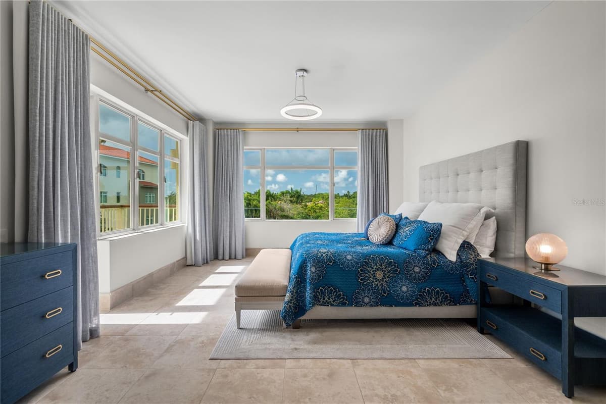 500 PLANTATION VILLAGE DRIVE — photo 19 of 37