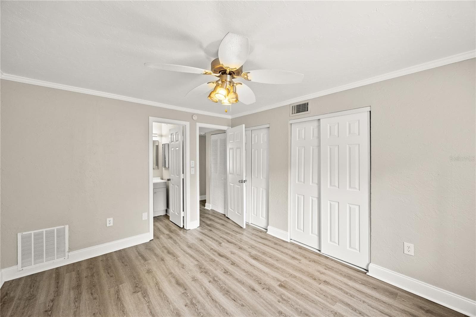 2717 HIDDEN LAKE BOULEVARD — photo 8 of 21
