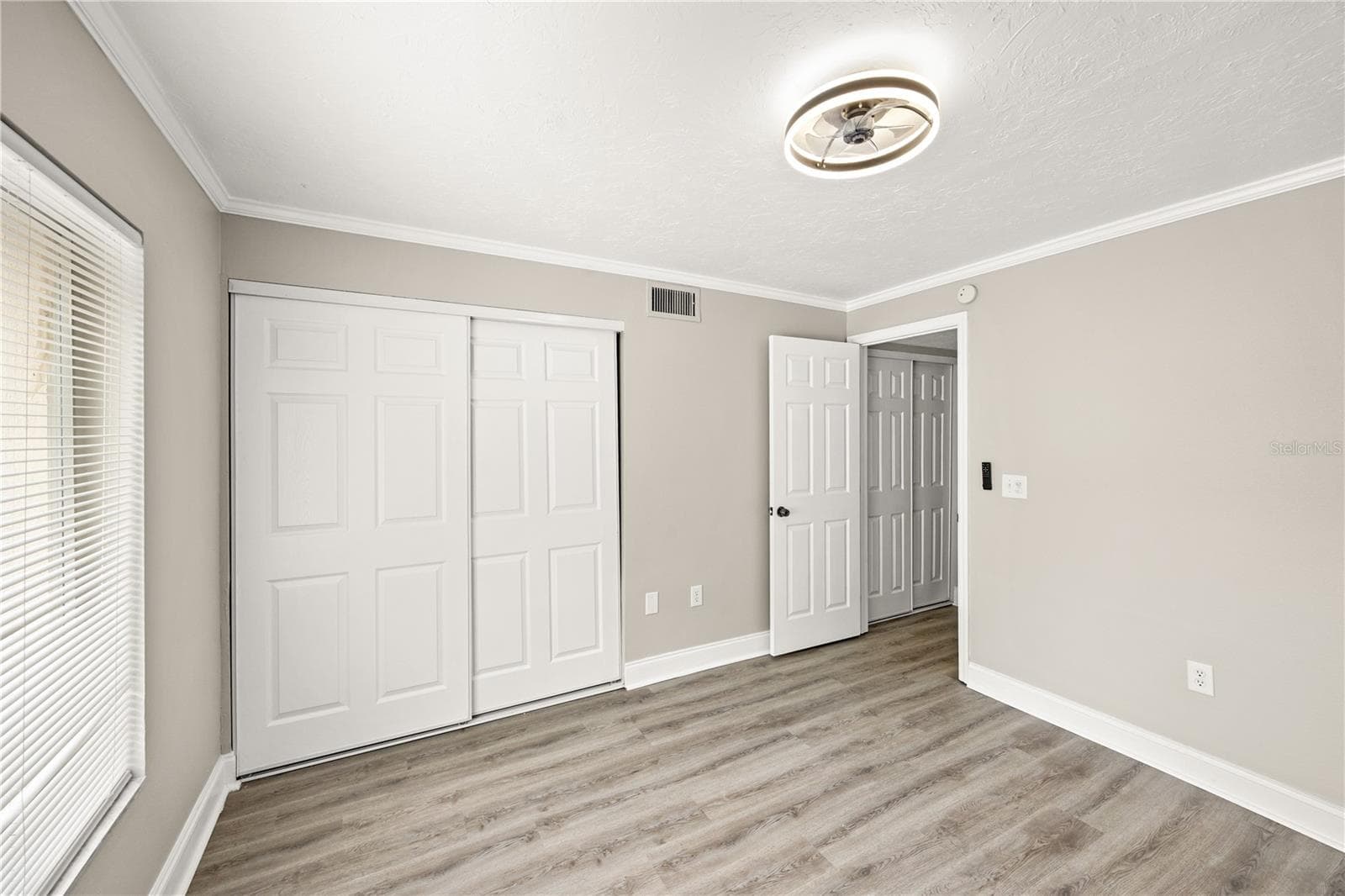 2717 HIDDEN LAKE BOULEVARD — photo 11 of 21