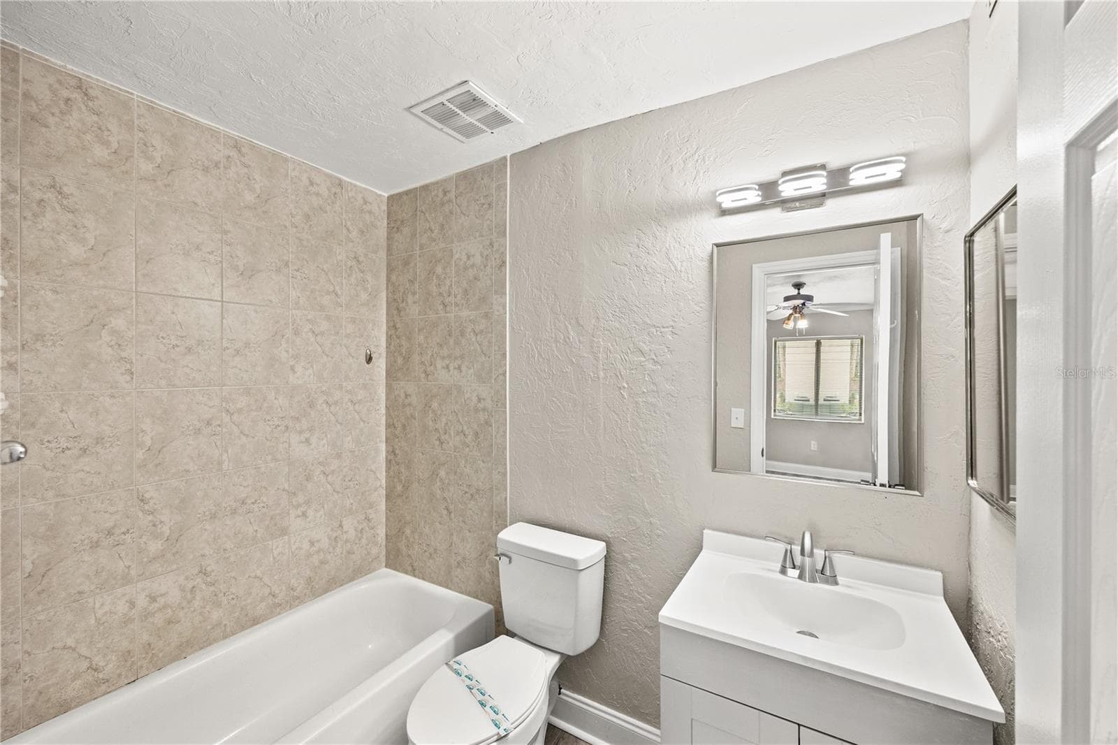 2717 HIDDEN LAKE BOULEVARD — photo 9 of 21
