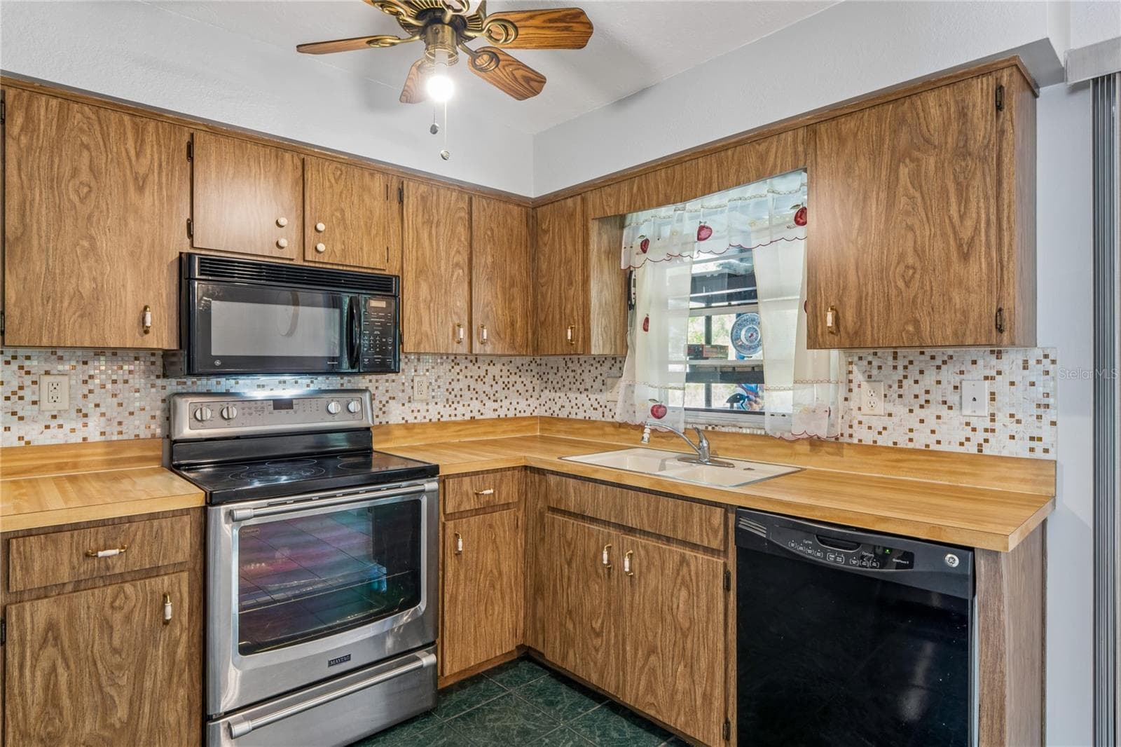 14345 MISSOURI SKYLARK ROAD — photo 11 of 47