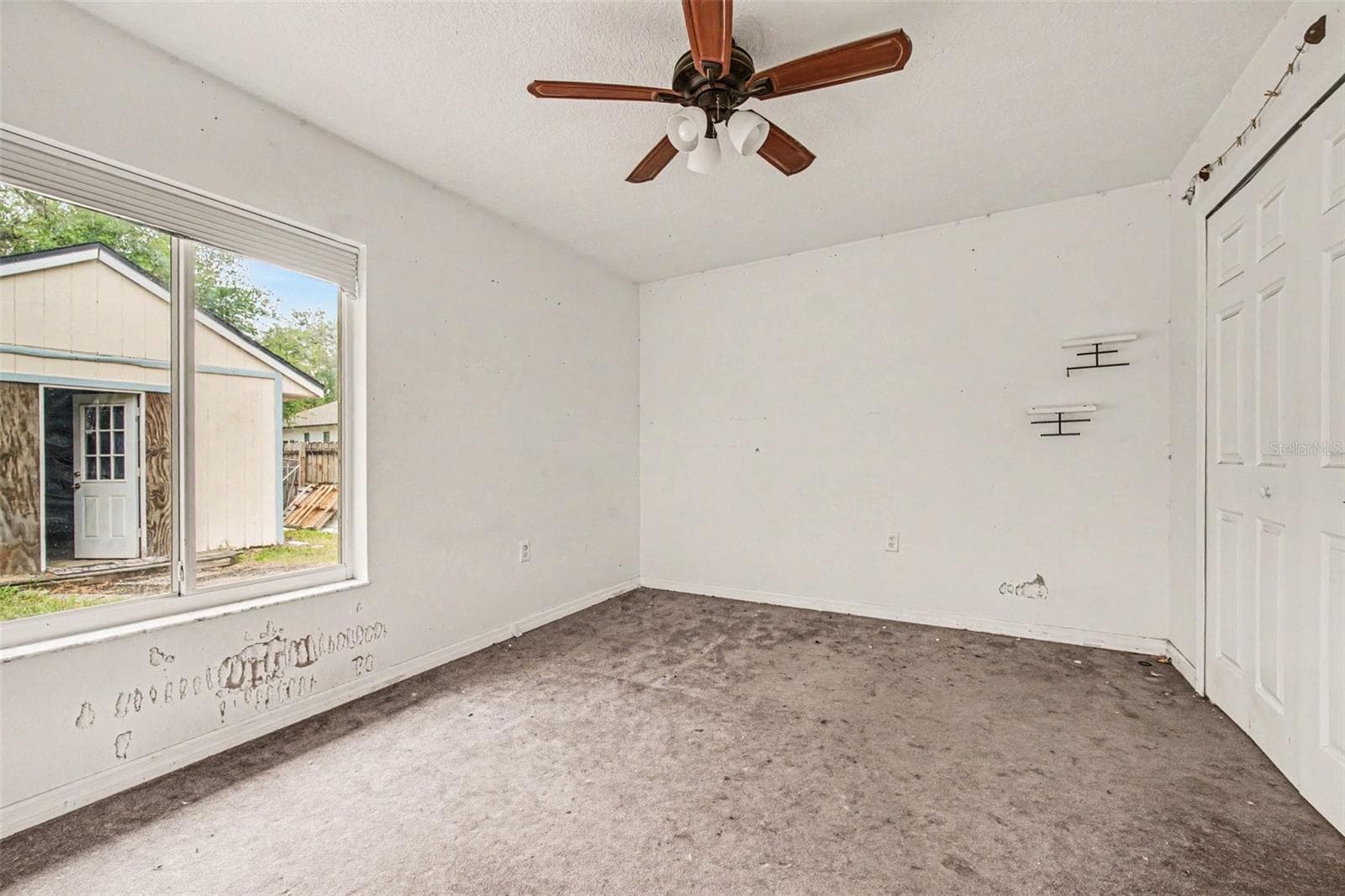 890 DELAND AVENUE — photo 17 of 28