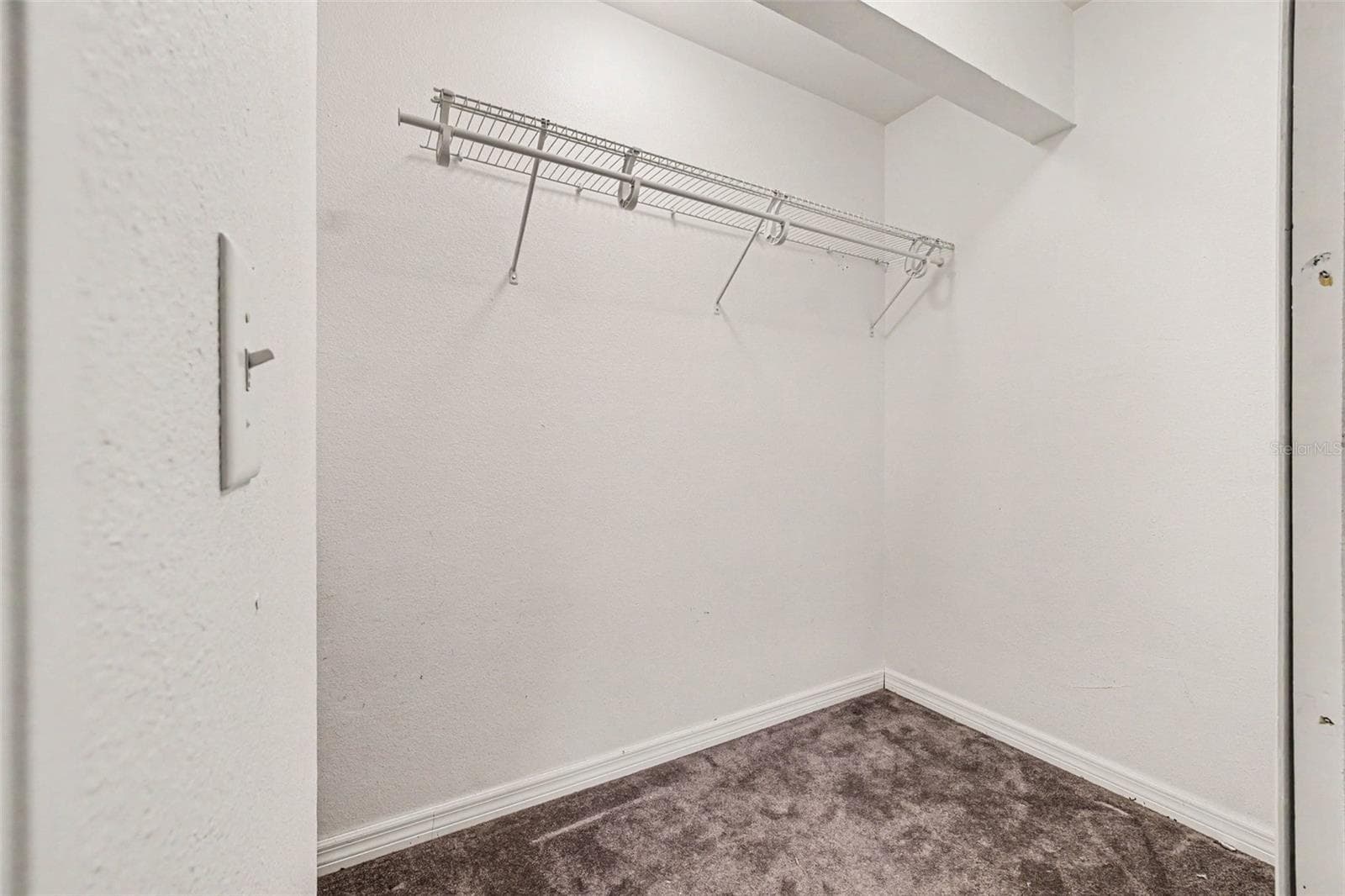 890 DELAND AVENUE — photo 18 of 28