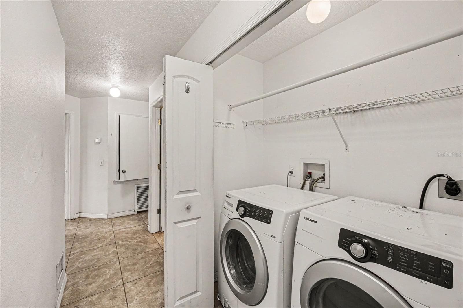 890 DELAND AVENUE — photo 26 of 28