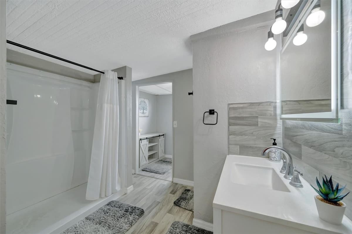 162 SAINT THOMAS CIRCLE — photo 16 of 26