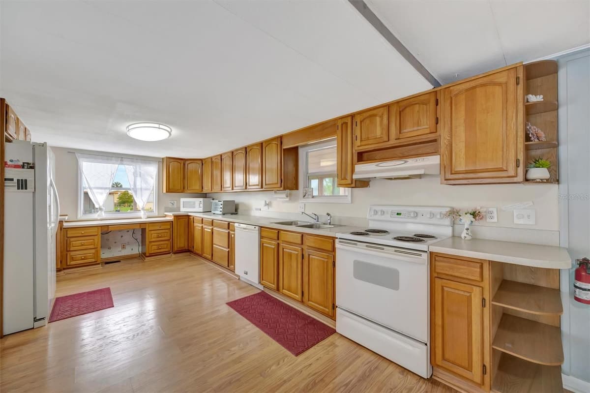 162 SAINT THOMAS CIRCLE — photo 12 of 26