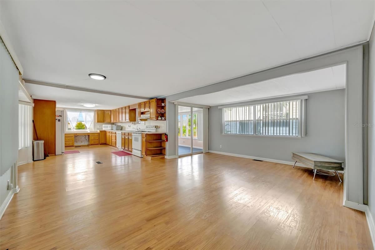 162 SAINT THOMAS CIRCLE — photo 8 of 26