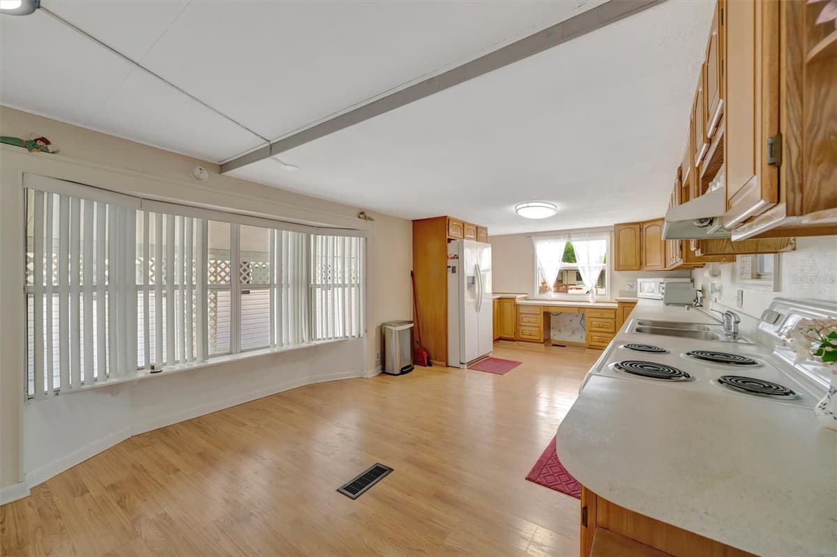 162 SAINT THOMAS CIRCLE — photo 15 of 26