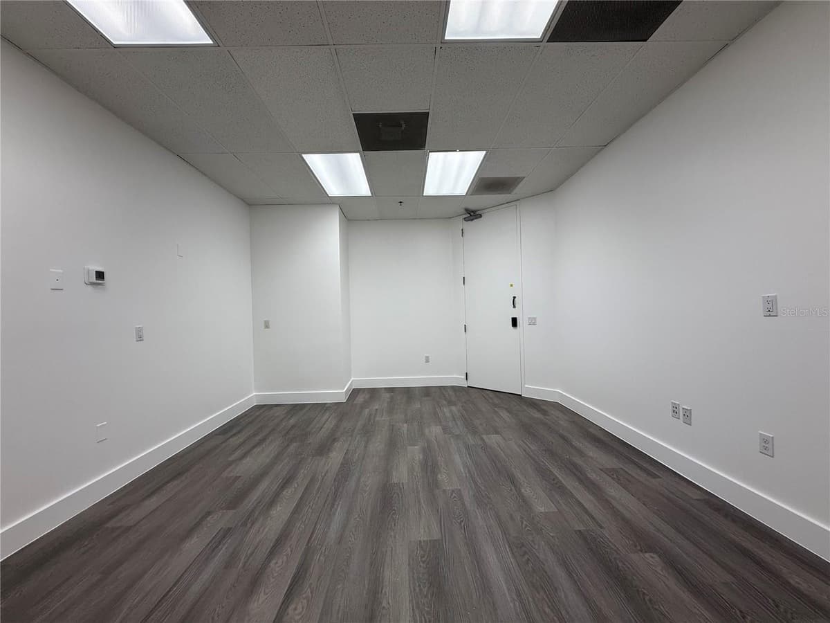 7345 SAND LAKE ROAD — photo 4 of 7