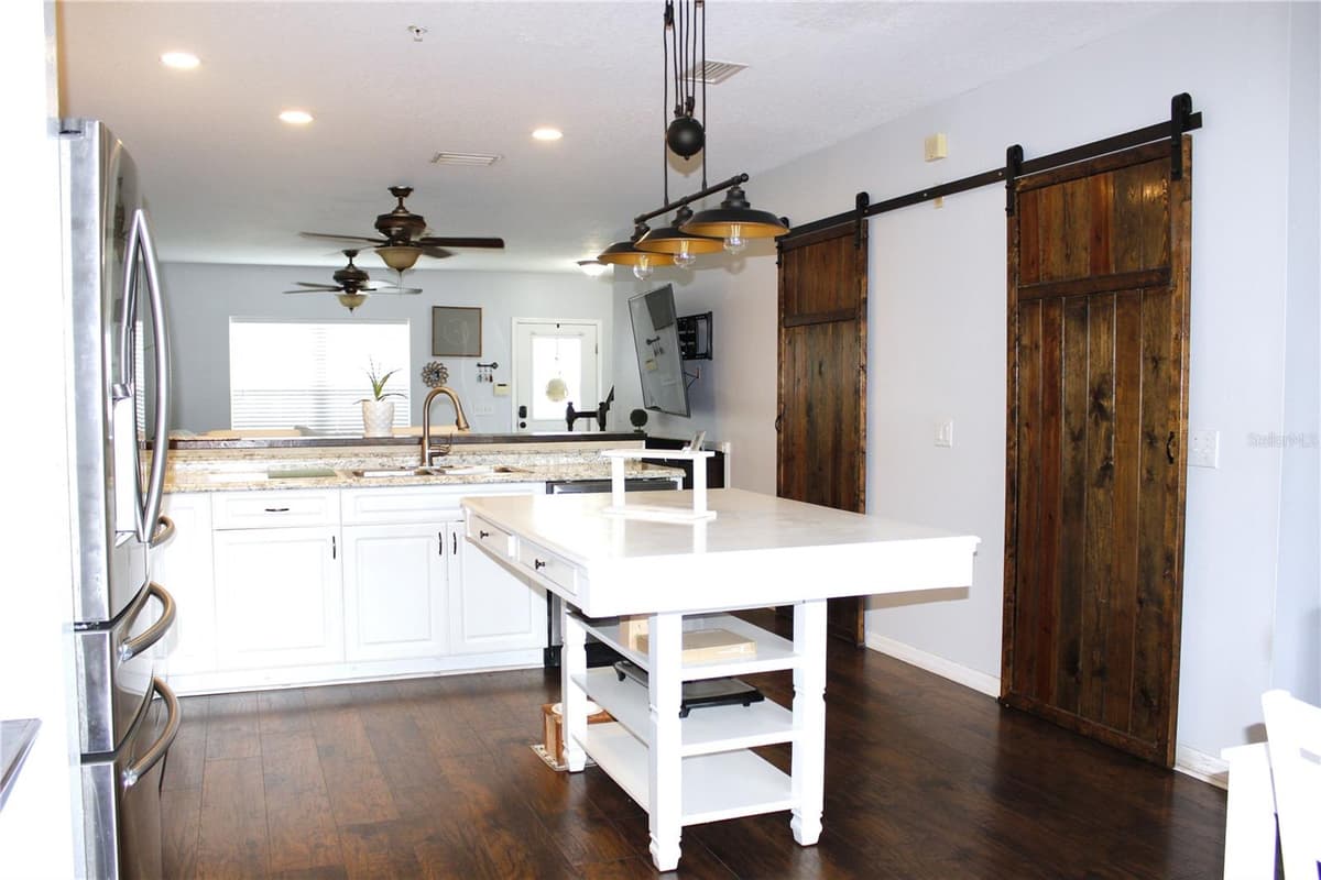 5307 TERRAZA COURT — photo 13 of 38