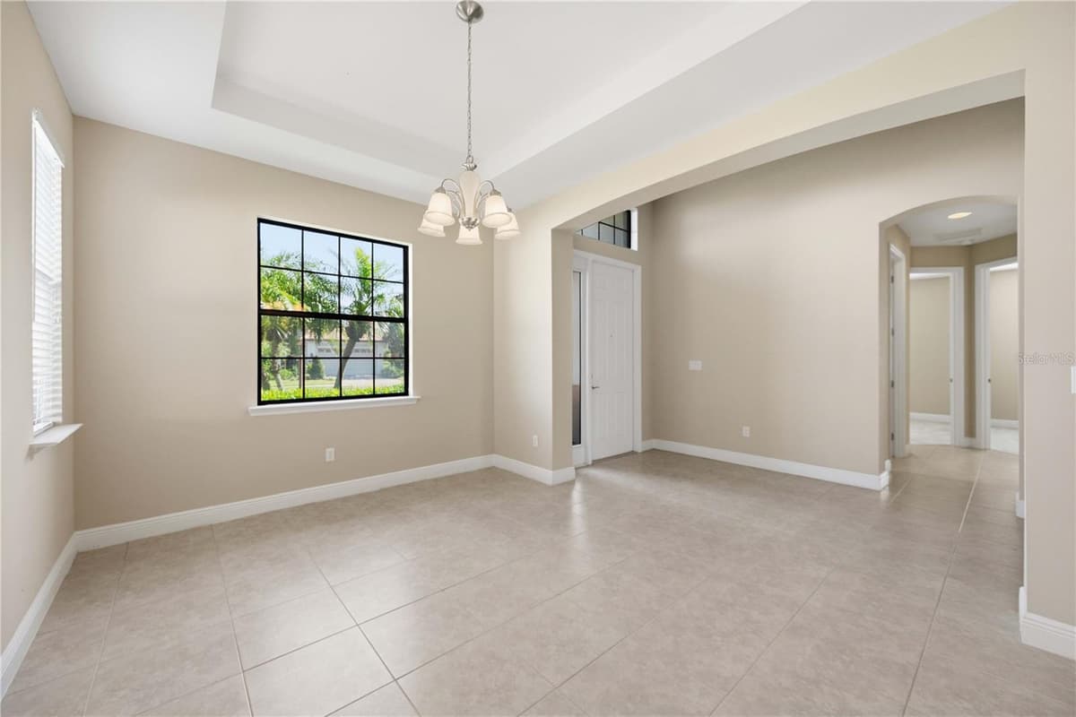 1122 CIELO COURT — photo 8 of 60