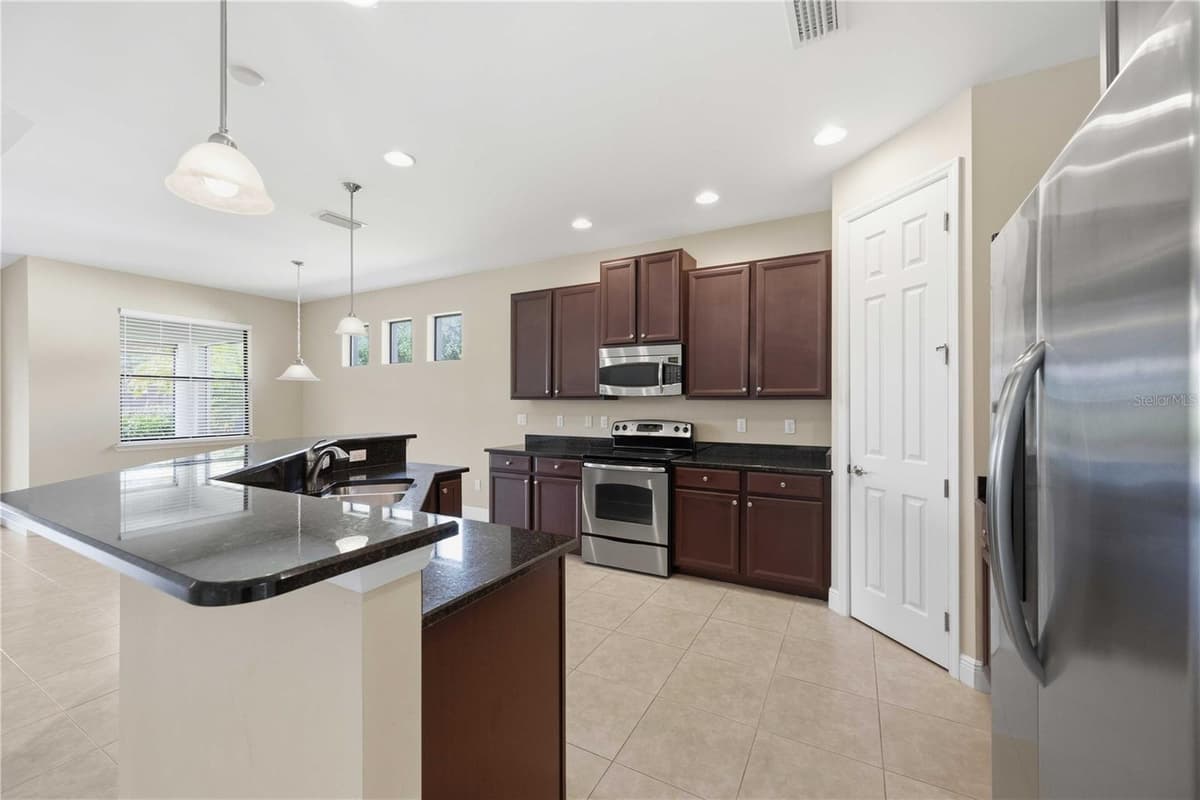 1122 CIELO COURT — photo 22 of 60