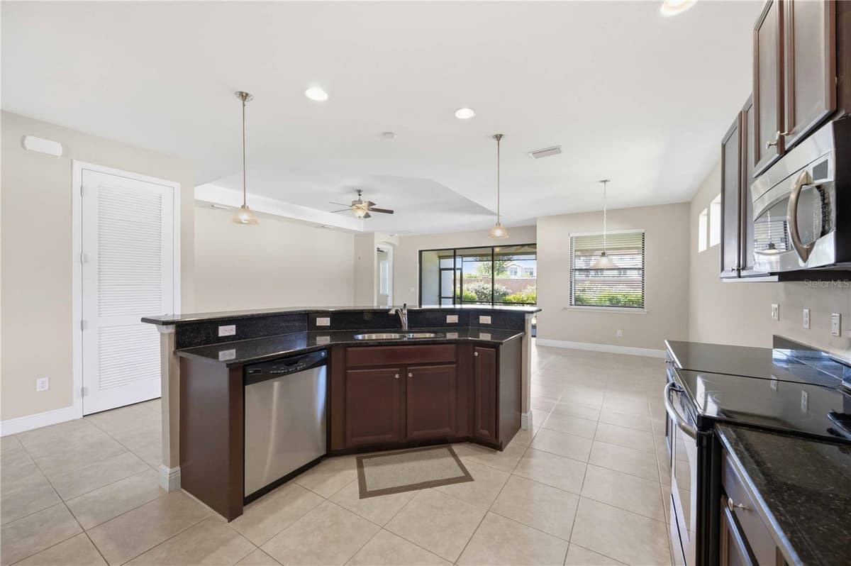 1122 CIELO COURT — photo 21 of 60