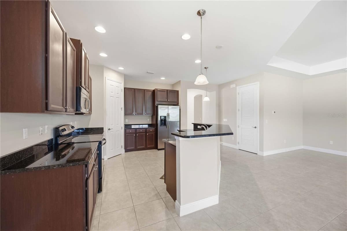 1122 CIELO COURT — photo 19 of 60