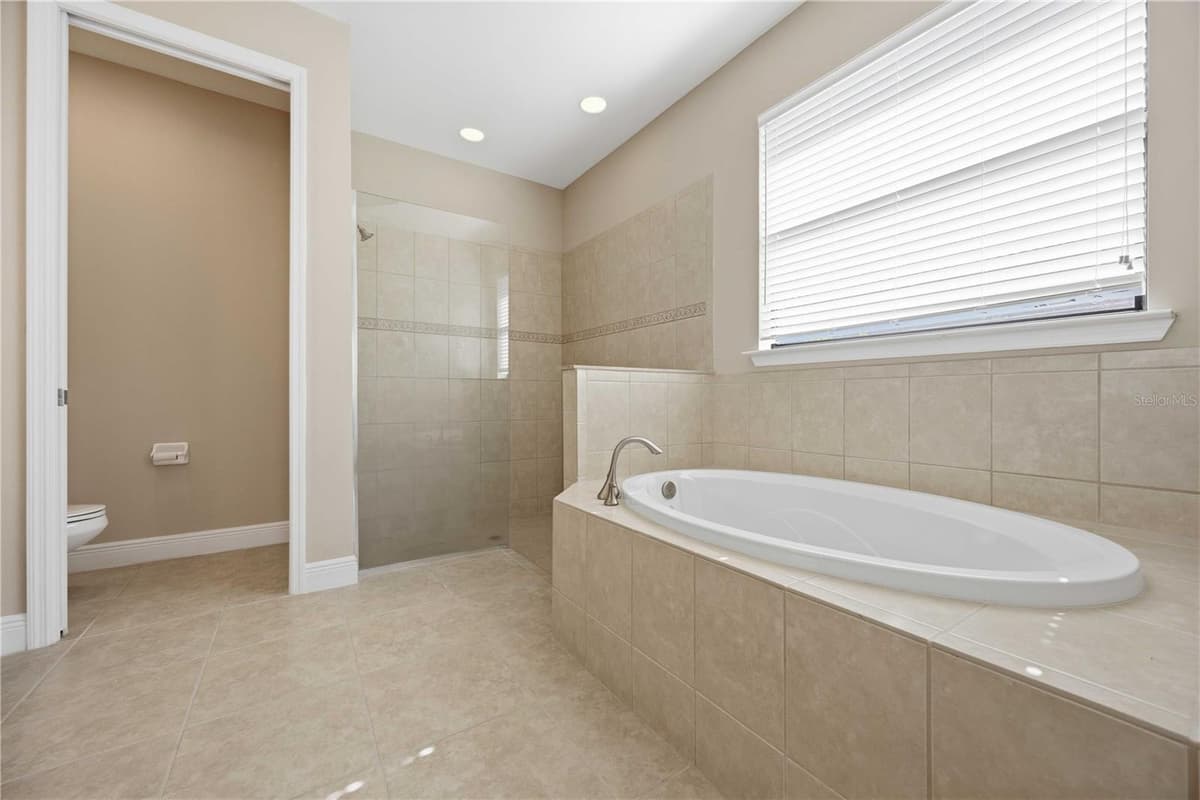 1122 CIELO COURT — photo 26 of 60