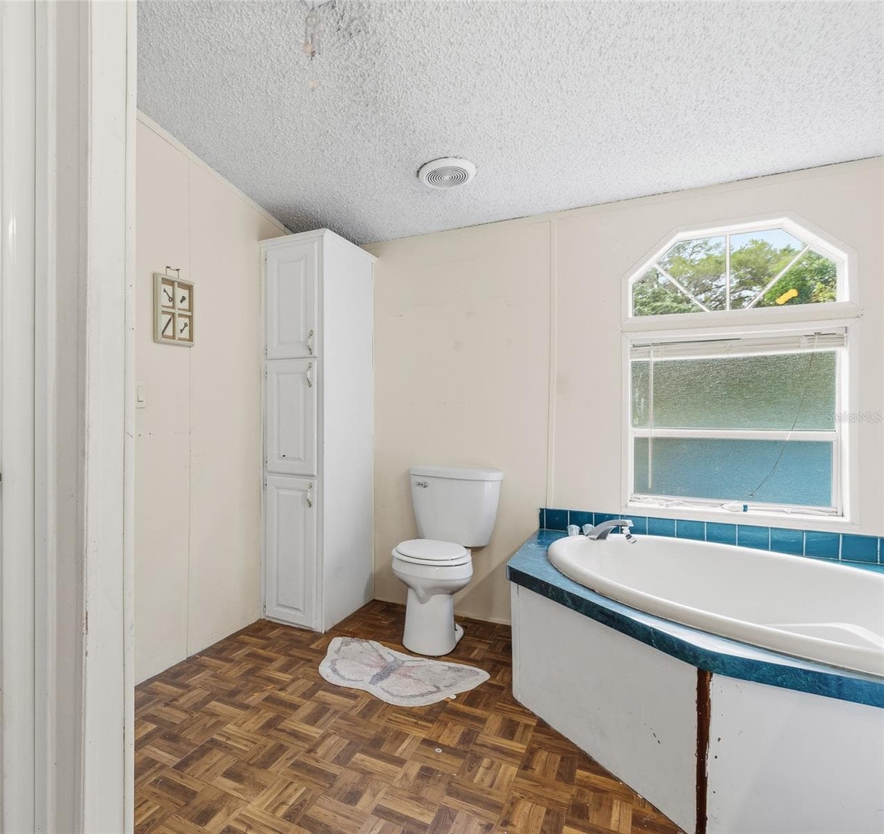 8186 WINDSONG STREET — photo 36 of 67