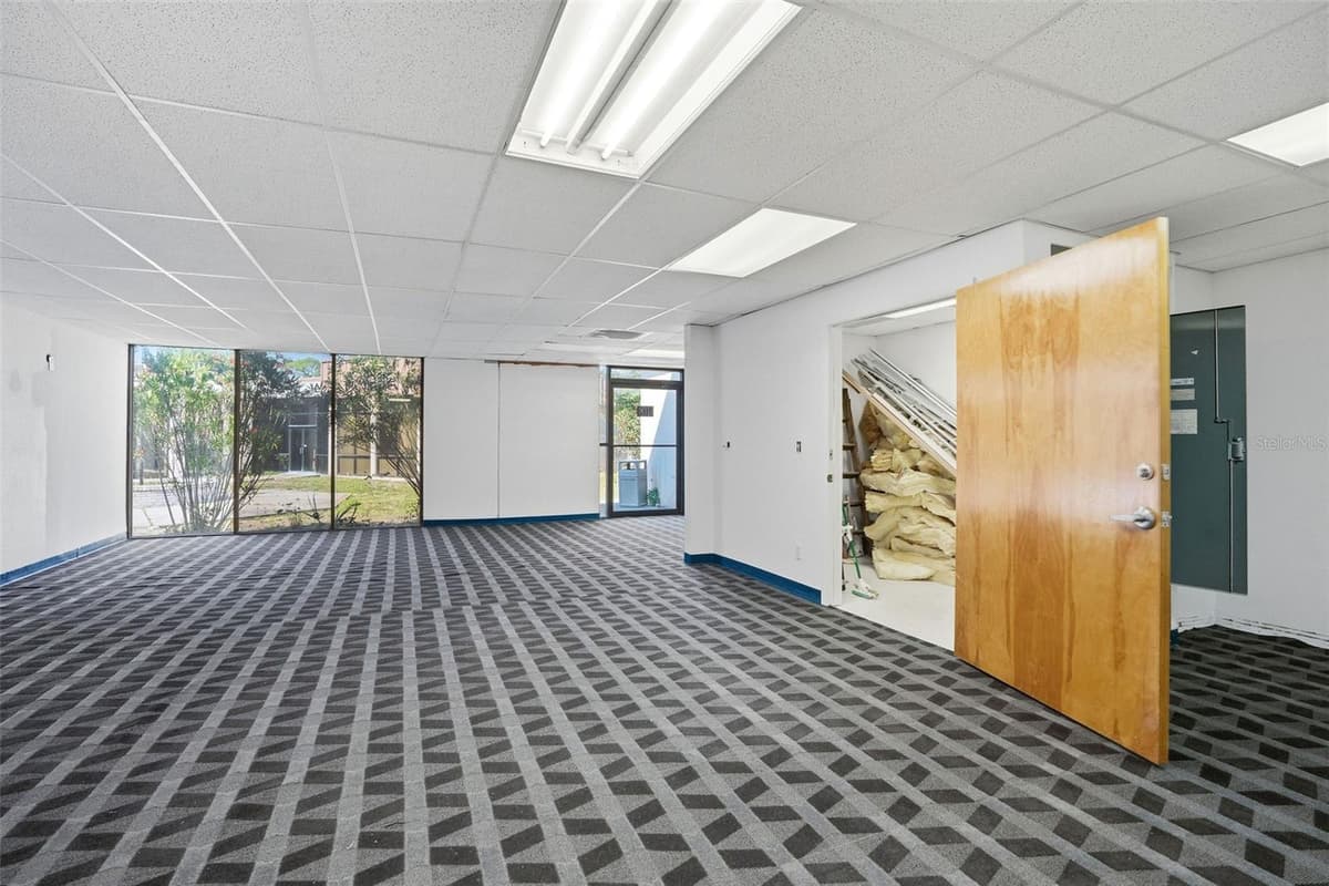 5341 GRAND BOULEVARD — photo 4 of 16