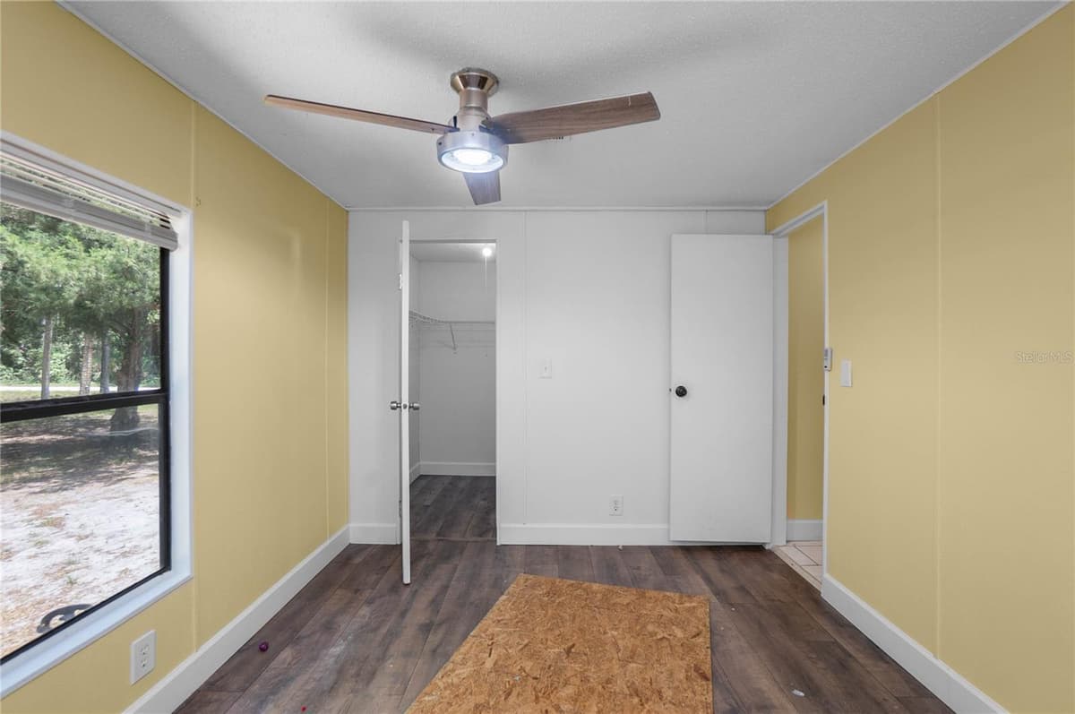6550 DEBRA AVENUE — photo 23 of 44