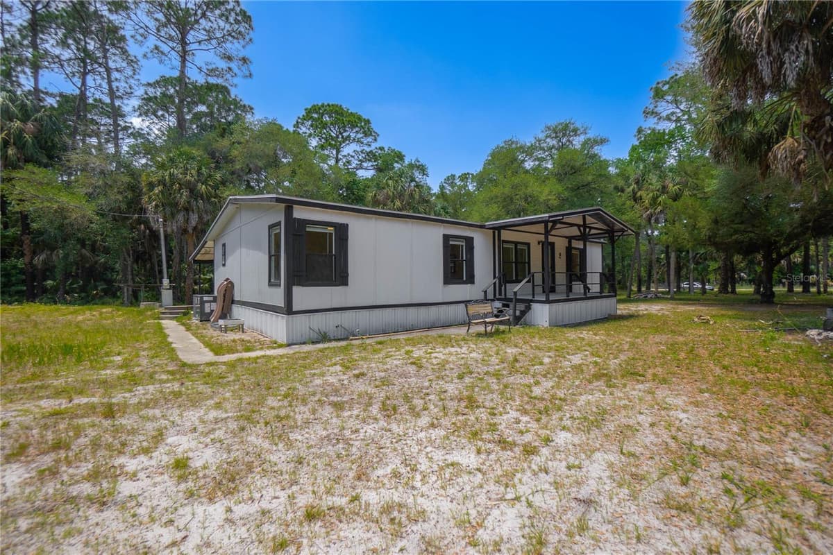6550 DEBRA AVENUE — photo 3 of 44