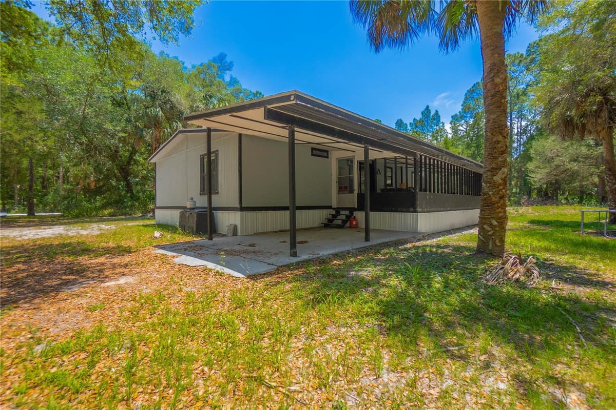 6550 DEBRA AVENUE — photo 30 of 44