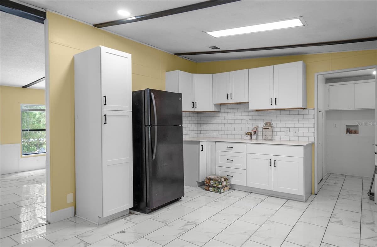 6550 DEBRA AVENUE — photo 13 of 44