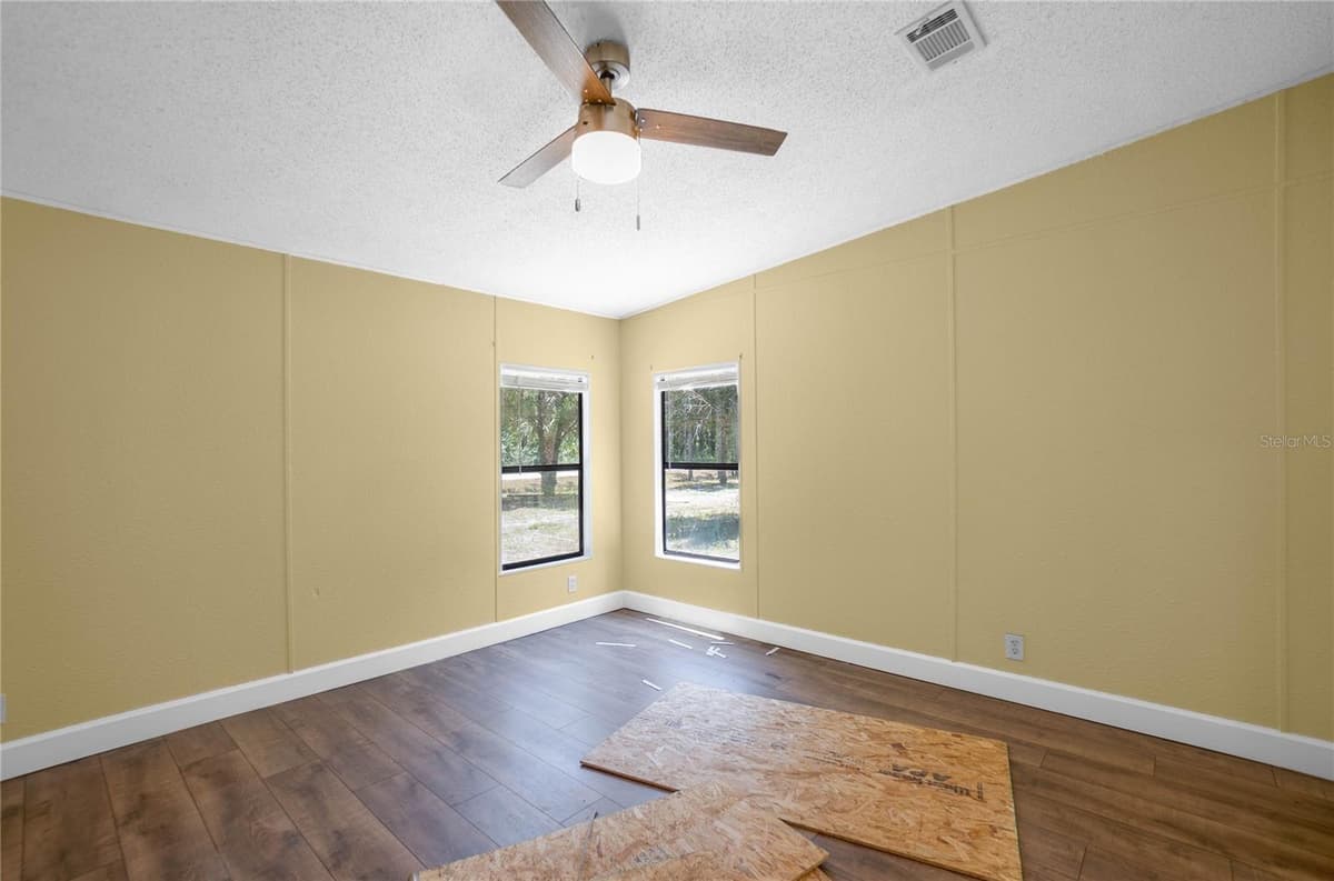6550 DEBRA AVENUE — photo 15 of 44