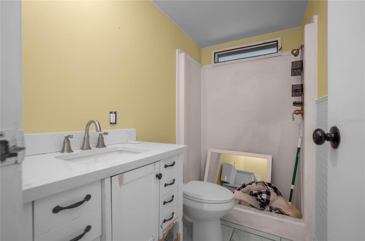6550 DEBRA AVENUE — photo 21 of 44