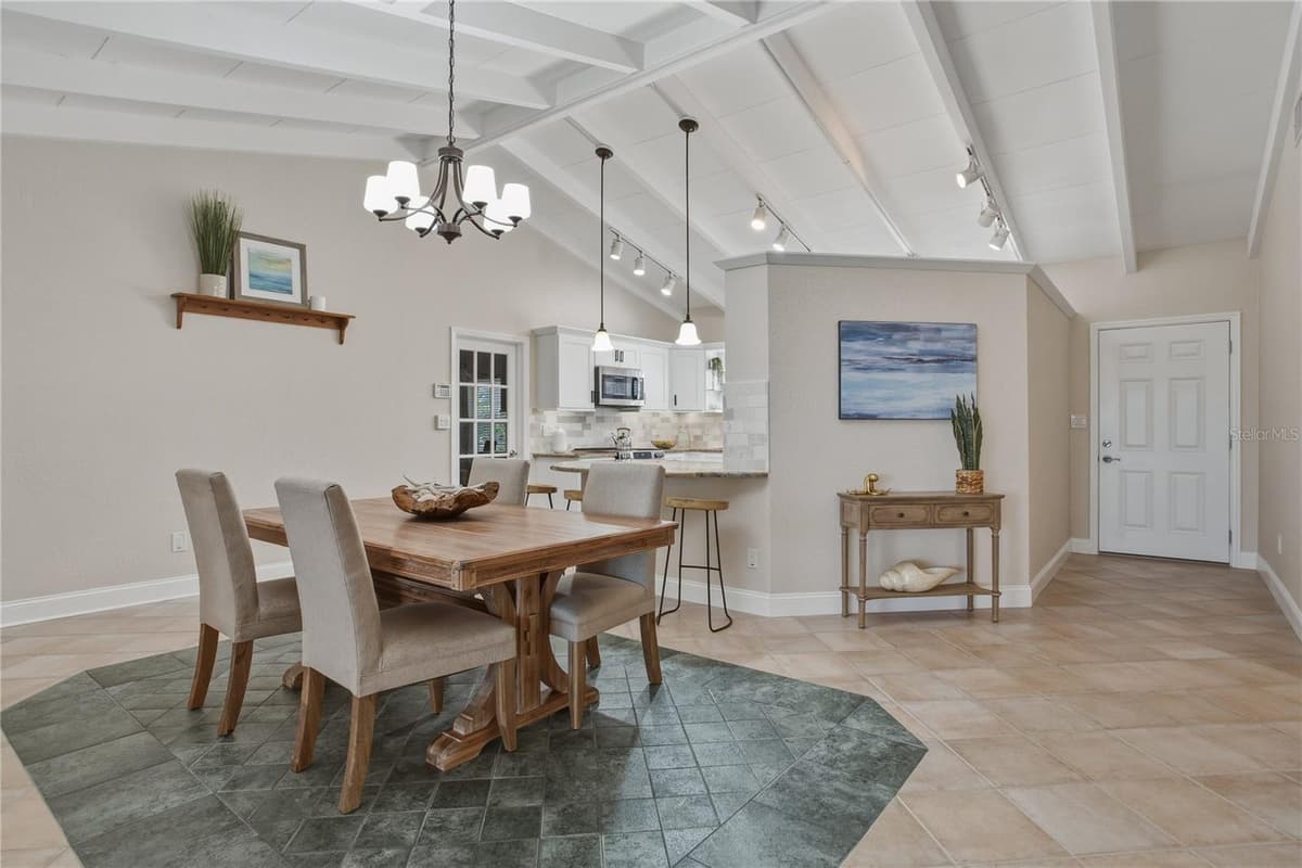 324 173RD AVENUE — photo 7 of 73