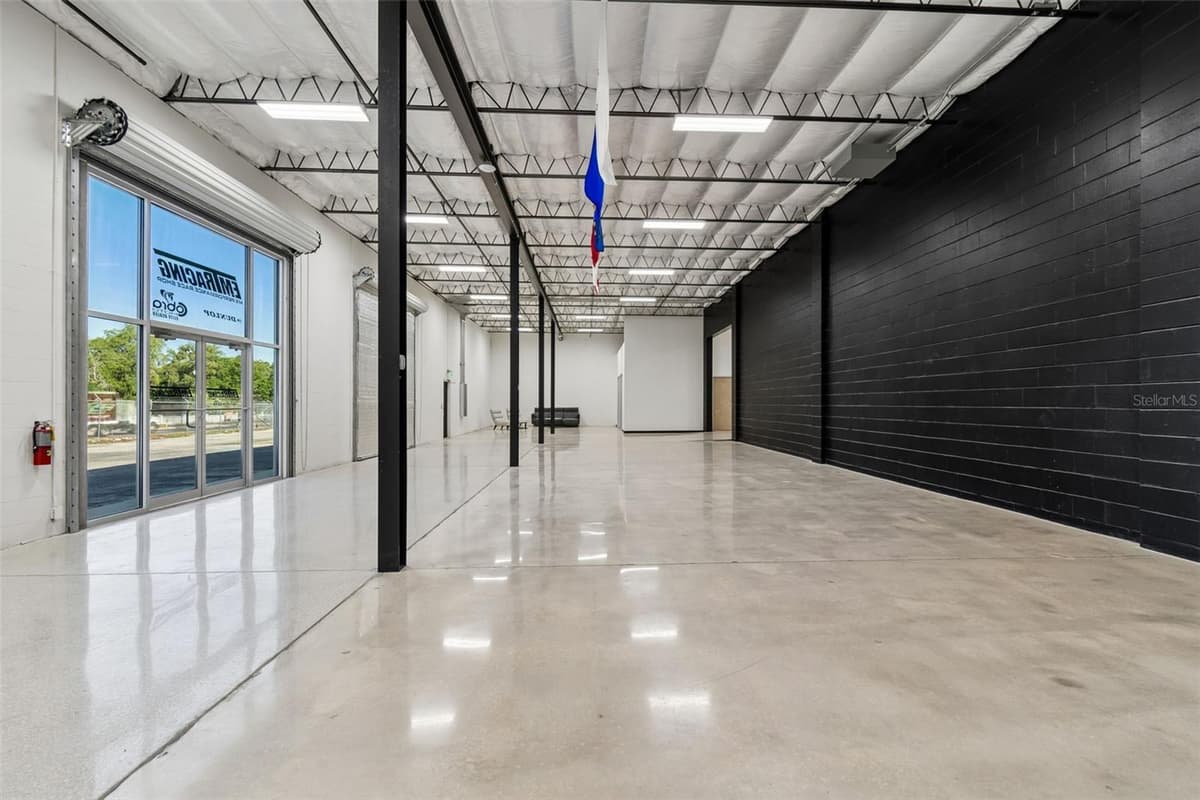 15552 US 301 — photo 13 of 27