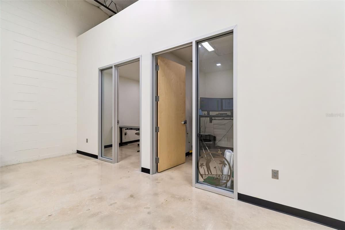 15552 US 301 — photo 21 of 27