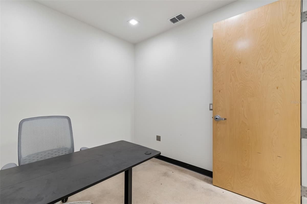 15552 US 301 — photo 22 of 27