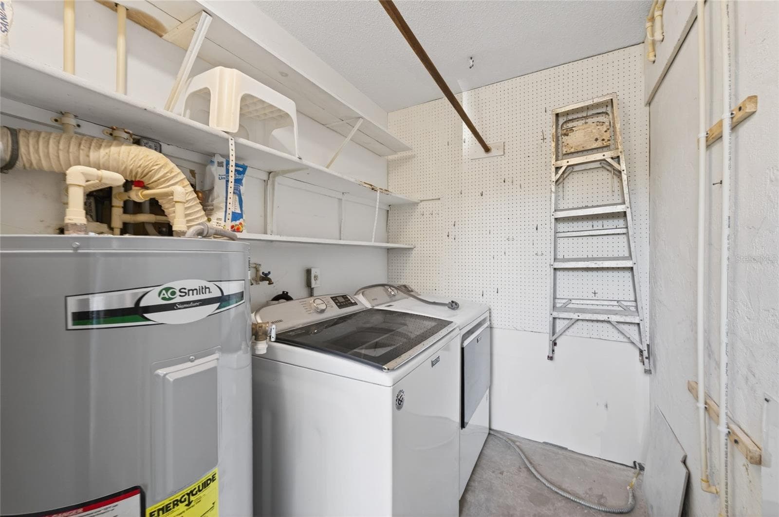 101 LOUELLA LANE — photo 45 of 63