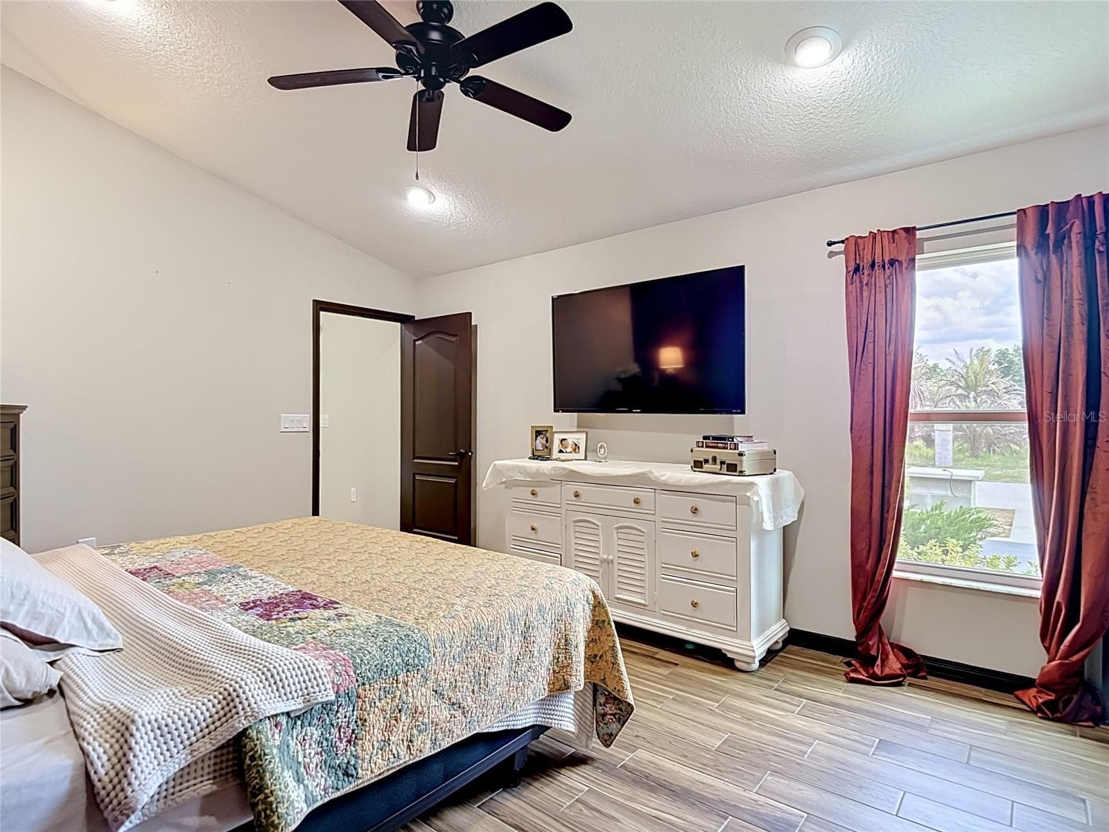15204 GANSTER DRIVE — photo 34 of 49