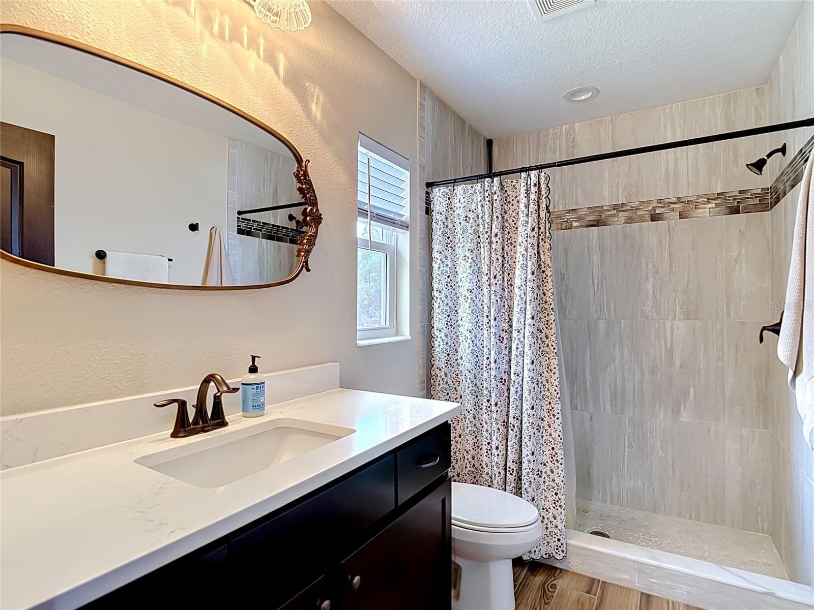 15204 GANSTER DRIVE — photo 36 of 49