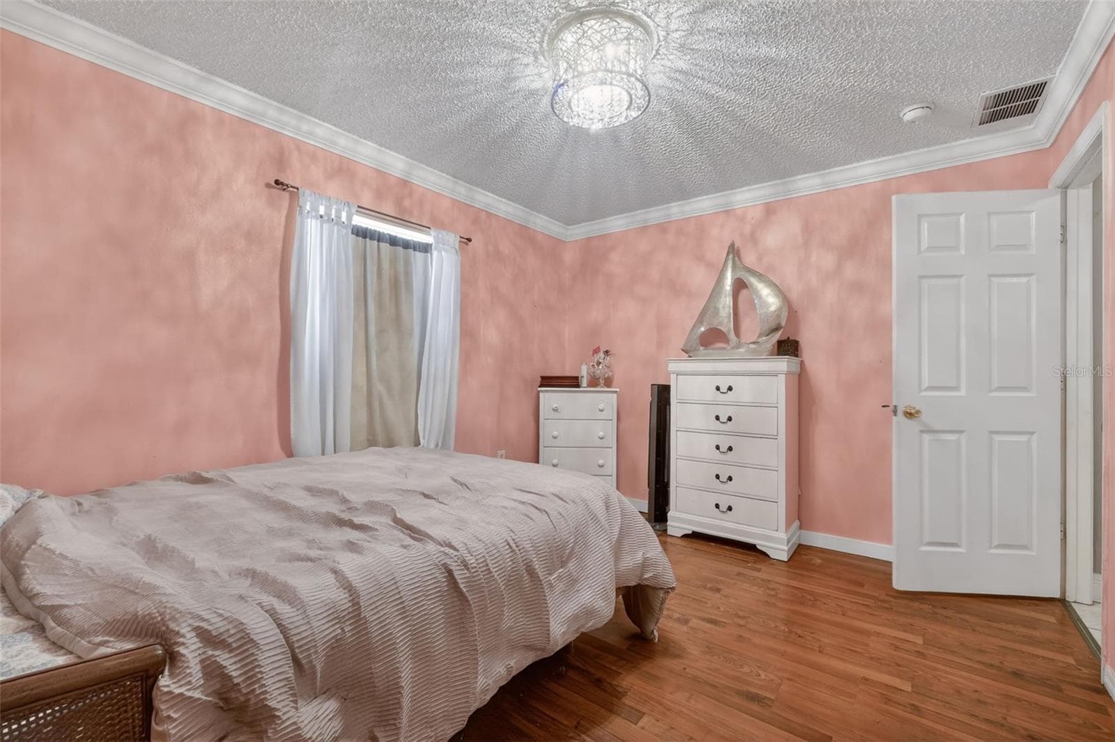 253 WILLIAMS AVENUE — photo 13 of 33