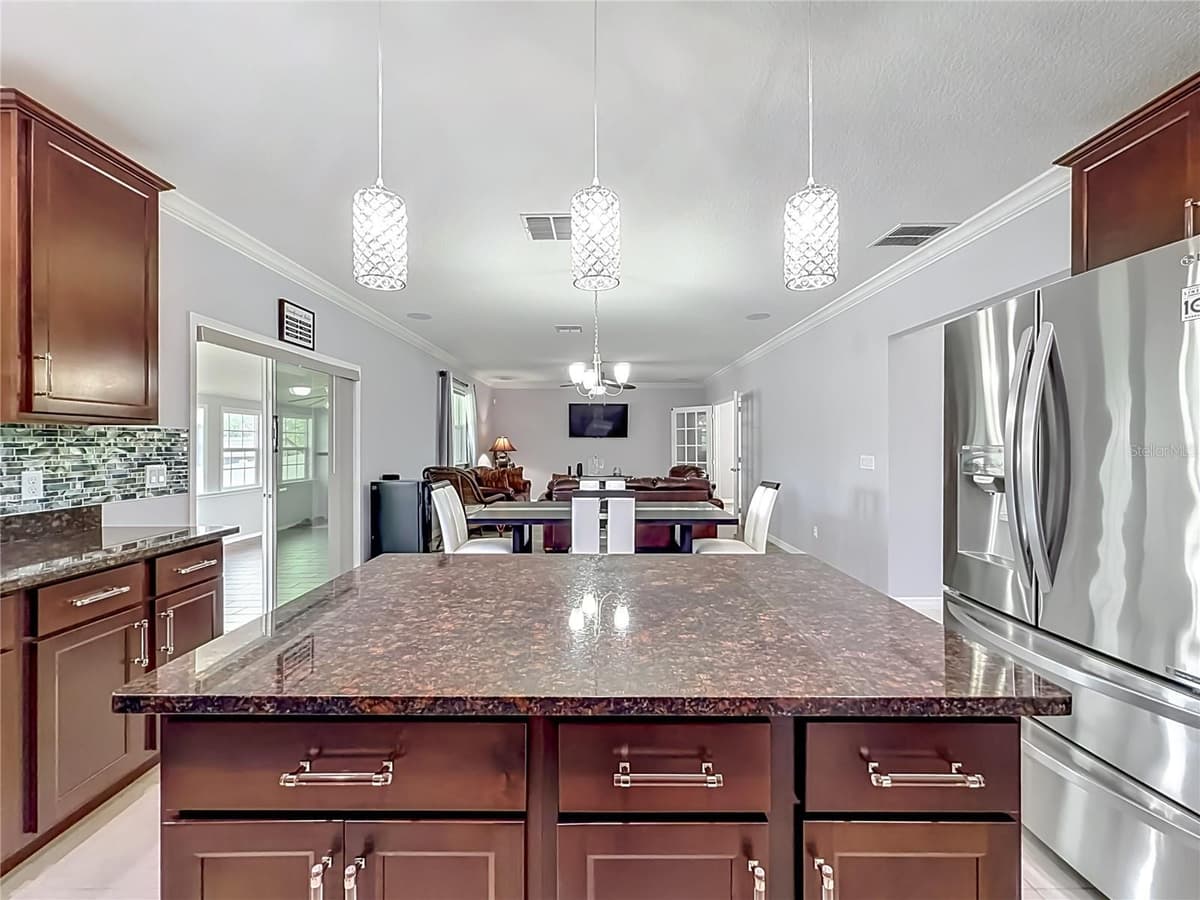 15523 GEMINI DRIVE — photo 34 of 81