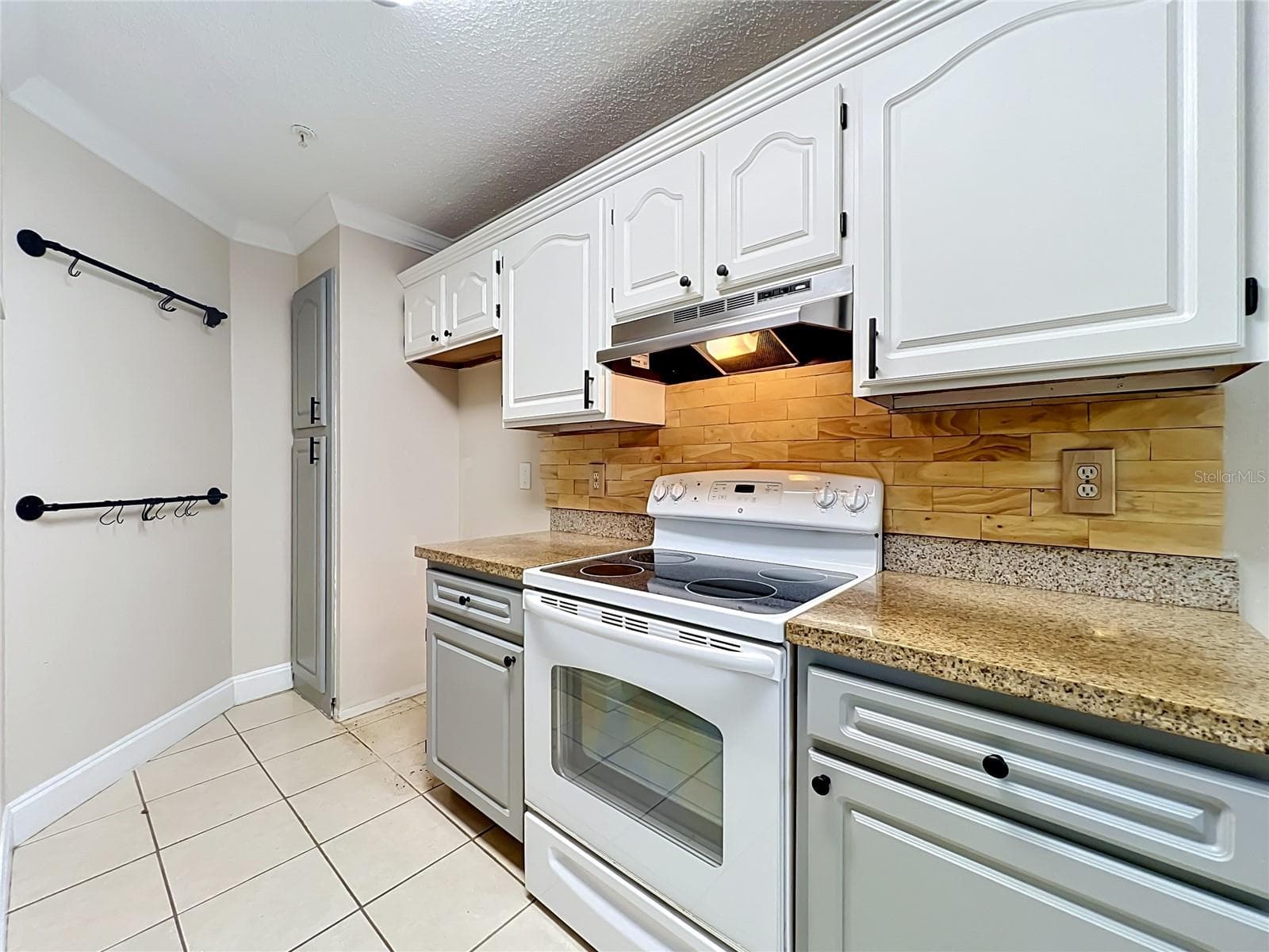 615 DORY LANE — photo 19 of 42