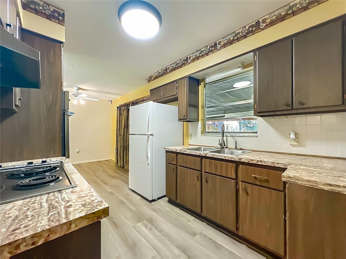 7802 MIZELL STREET — photo 76 of 87