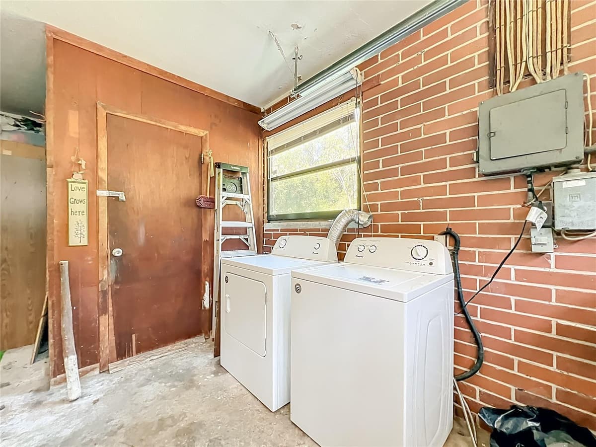 7802 MIZELL STREET — photo 17 of 87