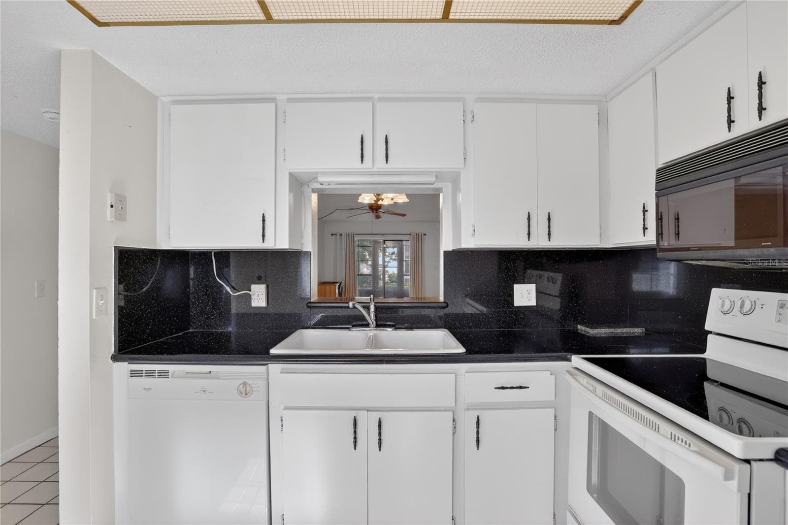 1370 HEATHER RIDGE BOULEVARD — photo 12 of 27