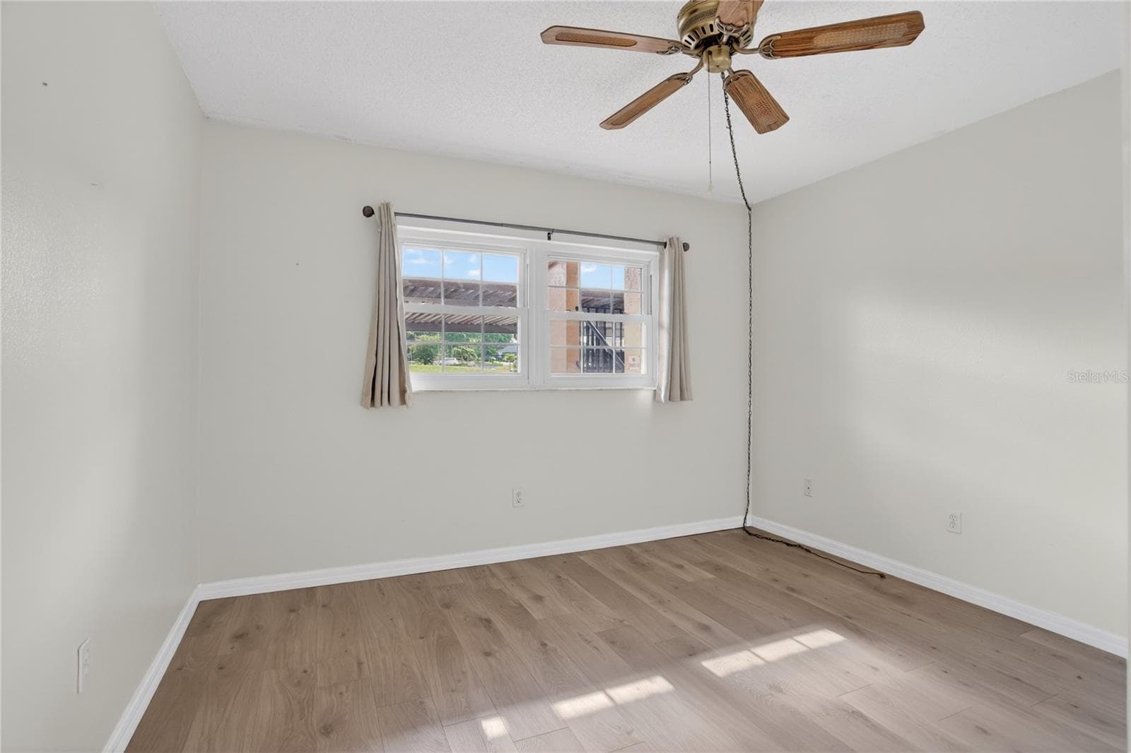1370 HEATHER RIDGE BOULEVARD — photo 17 of 27