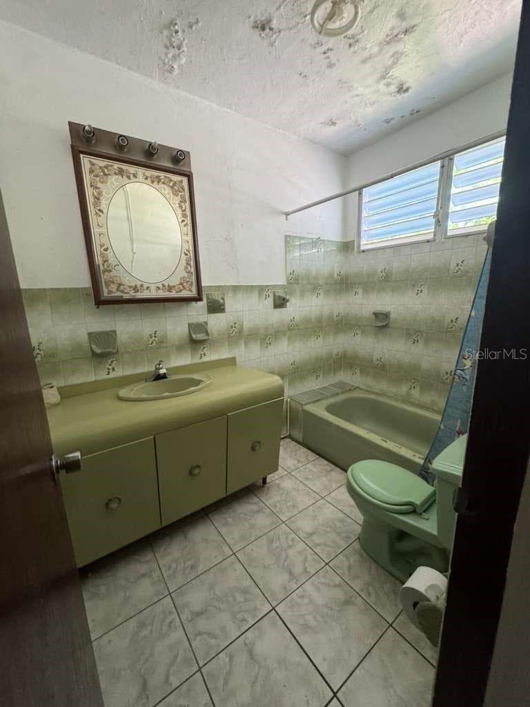 7038 AVENIDA JOSÉ DE JESÚS ESTEVES — photo 13 of 17