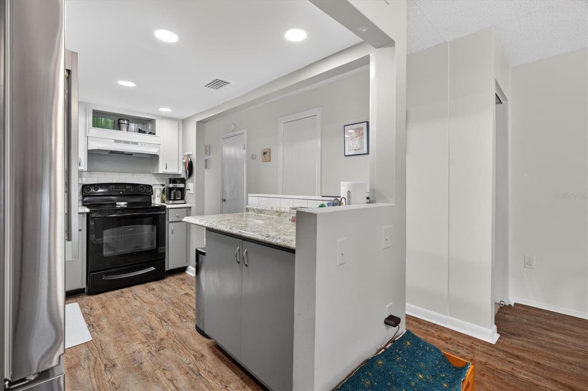 5500 OCEAN SHORE BOULEVARD — photo 21 of 52