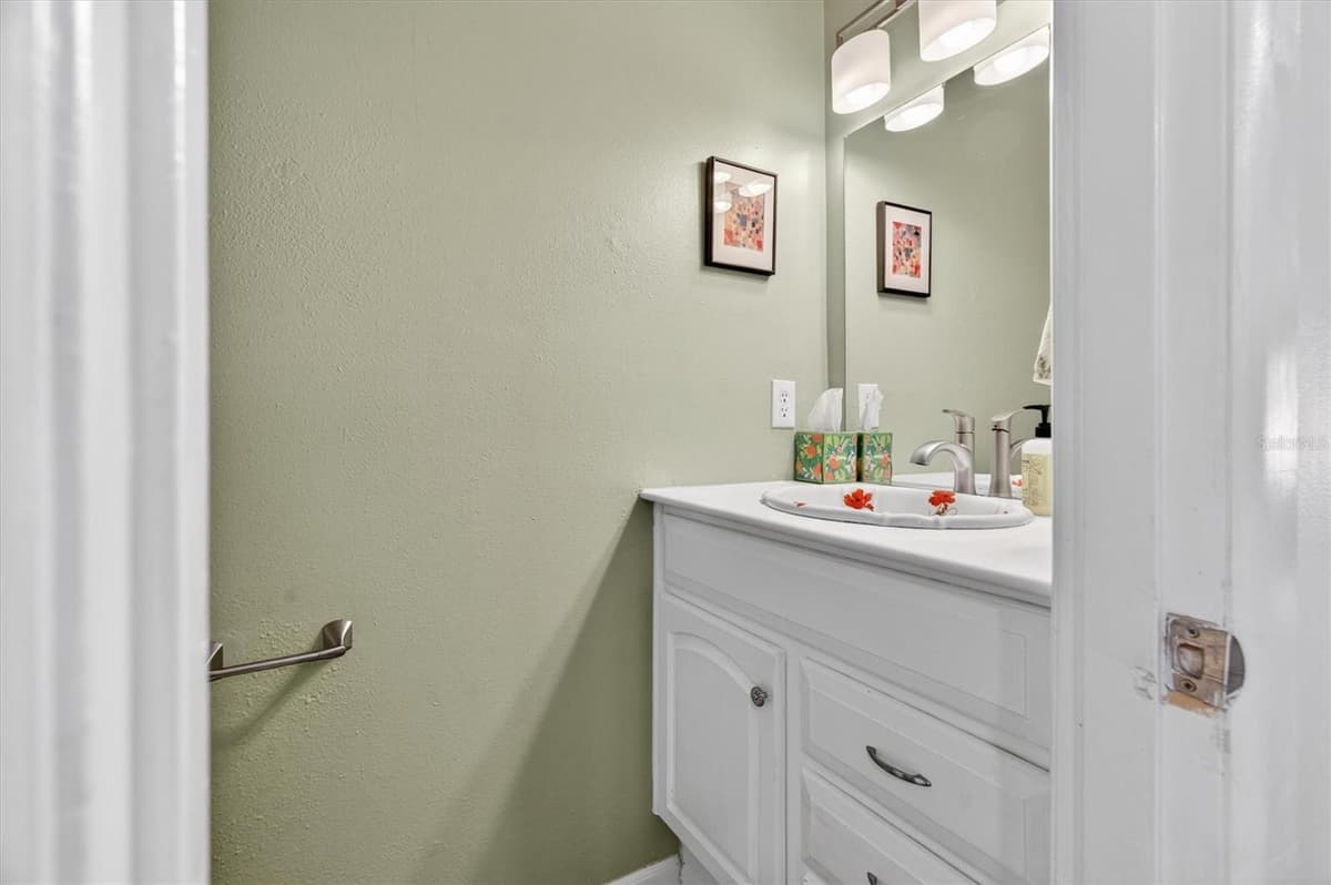 5500 OCEAN SHORE BOULEVARD — photo 11 of 52