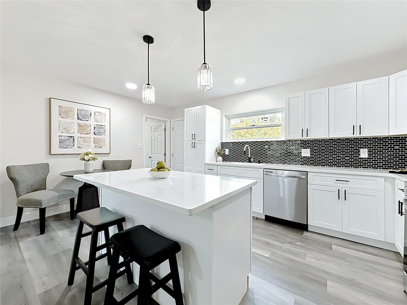 38611 MARSHALL STREET — photo 12 of 43