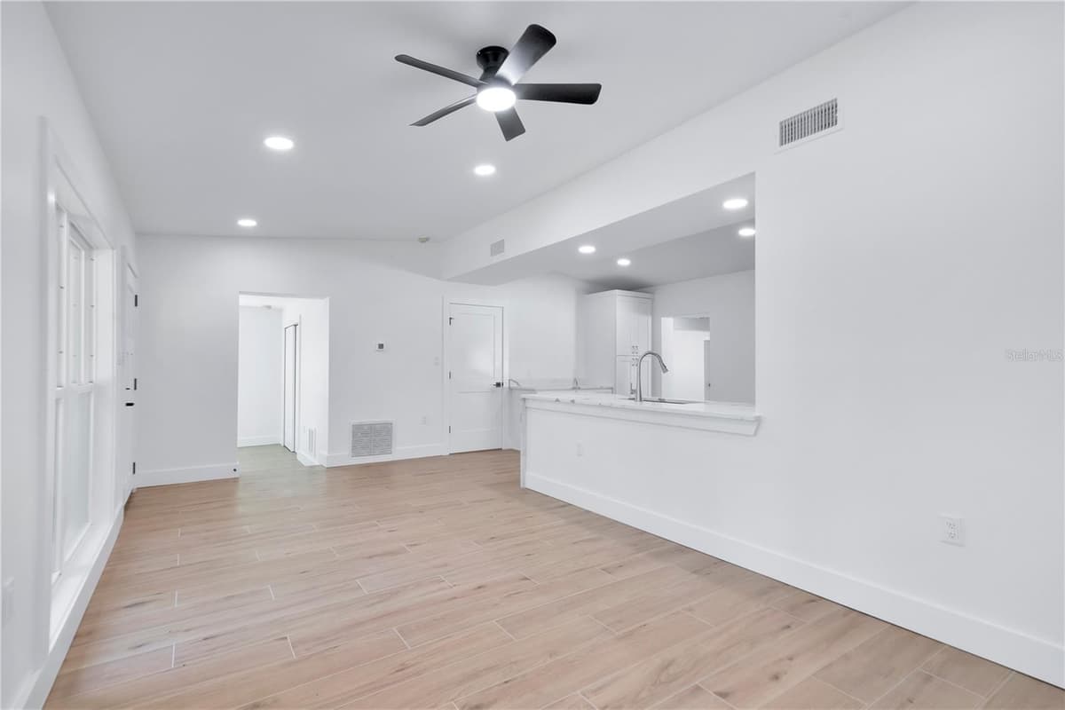 3212 INDIAN DRIVE — photo 7 of 50