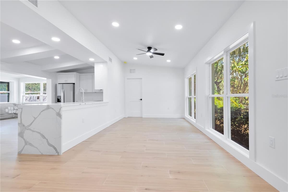 3212 INDIAN DRIVE — photo 4 of 50