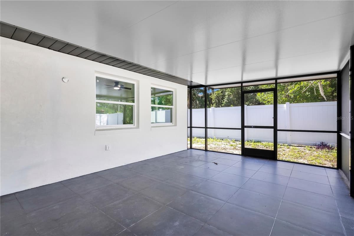 3212 INDIAN DRIVE — photo 32 of 50